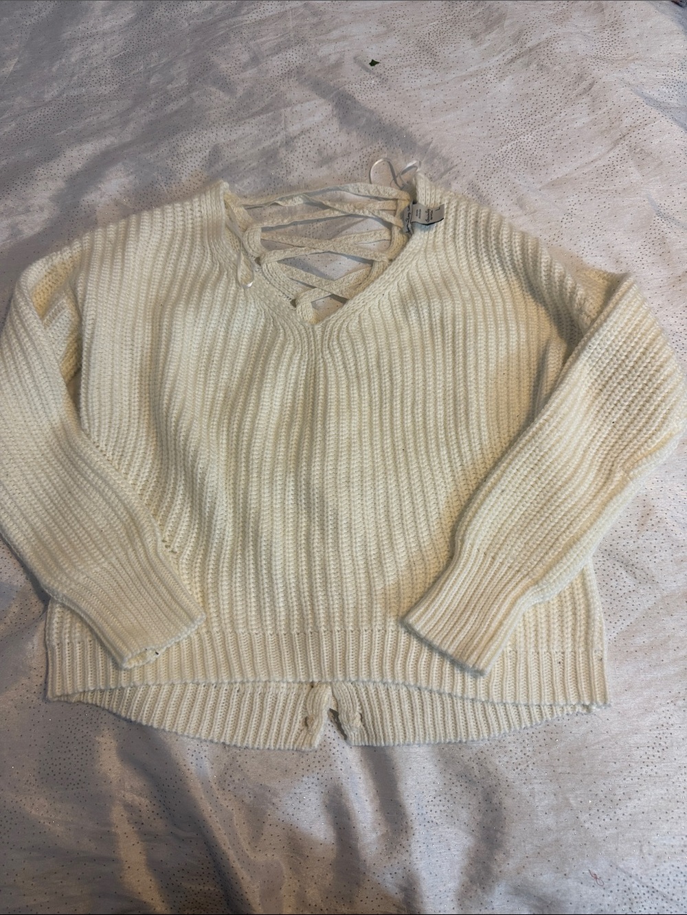 American rag Women’s Cream Knit Lace-Up V-Neck Sweater size L
